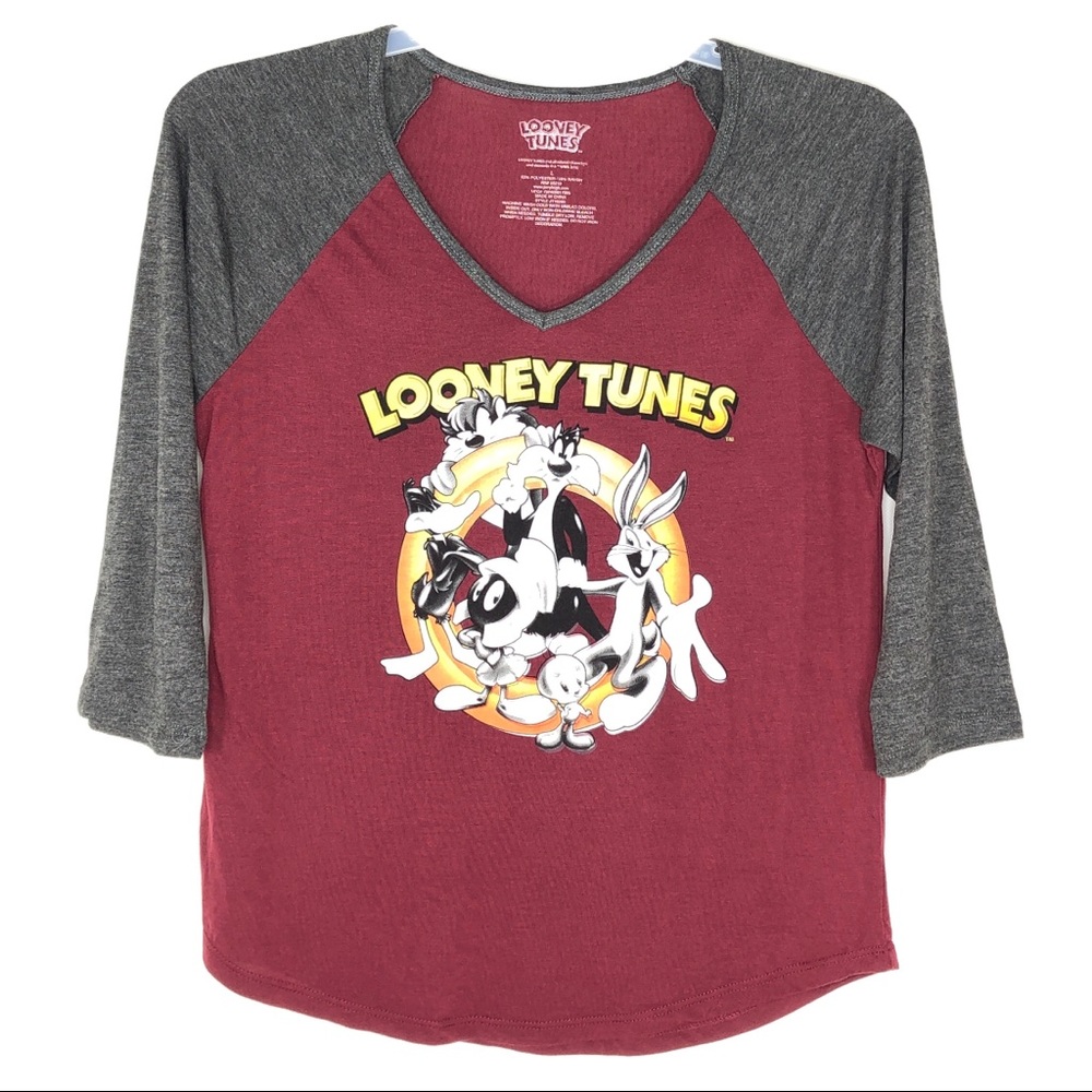 "LOONEY TUNES" V-NECK 3/4 SLEEVE BLOUSE